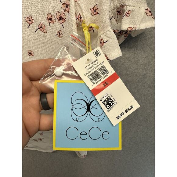 CeCe Womens Blouse Size XS White With Pink Flowers Button-Up NWT - Picture 8 of 10